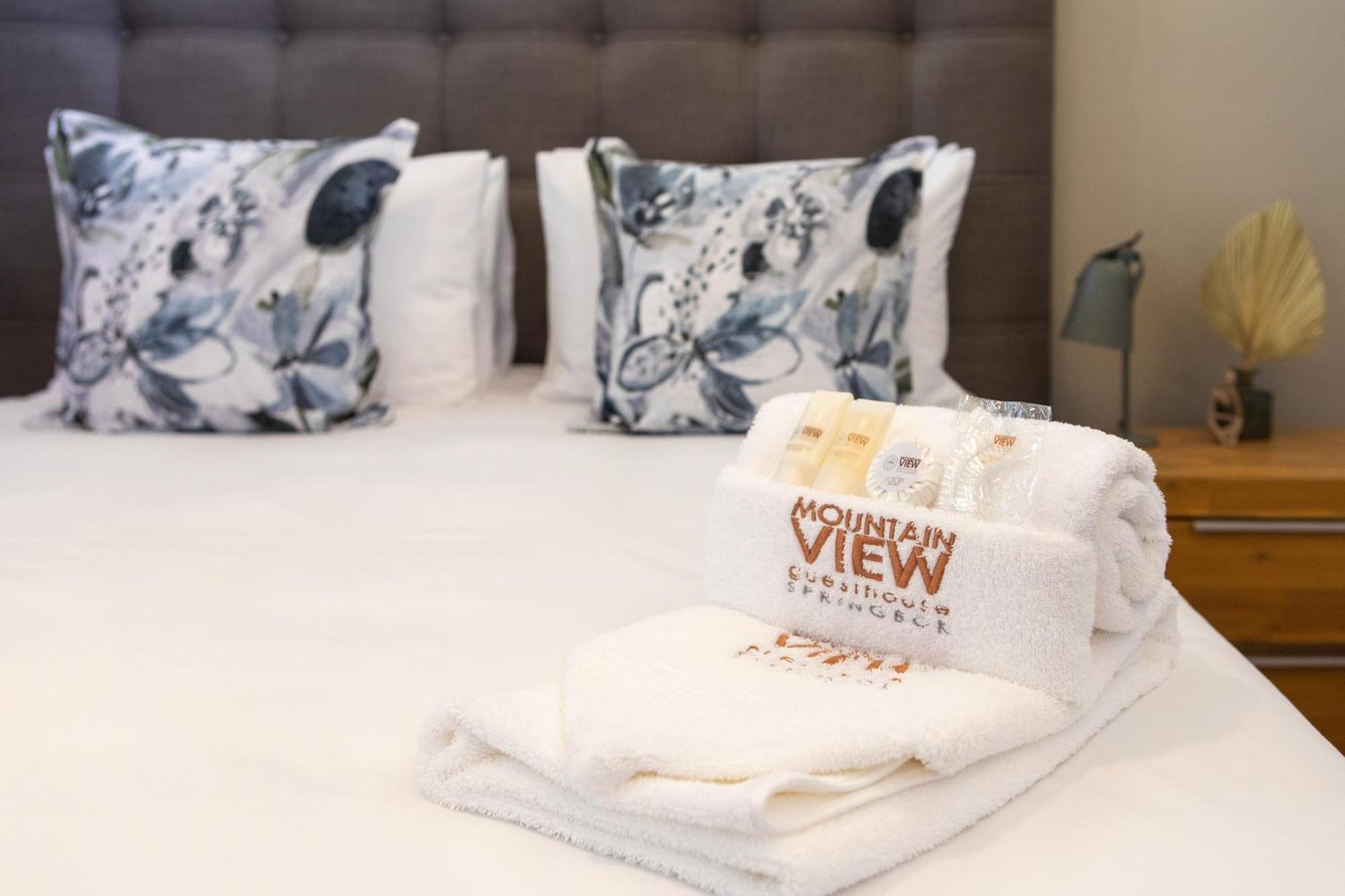 Mountain View Guesthouse สปริงบ็อค ภายนอก รูปภาพ